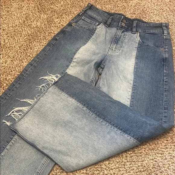 GAP Ladies HighRise Stride Patch Med Indigo Flare Wide Leg Jeans Raw Hem 26/2P - Picture 1 of 14